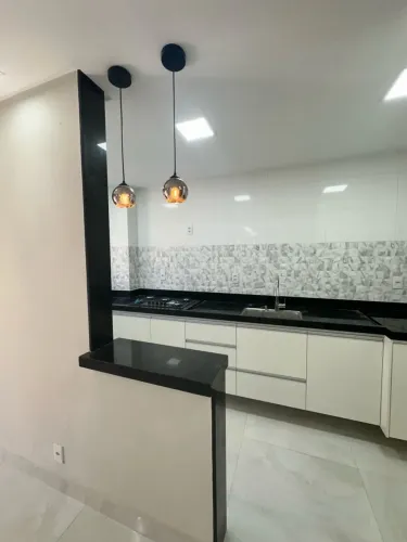 Alugo apto 3q com quintal gigante novo