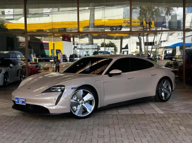 Porsche Taycan (elétrico) 2022