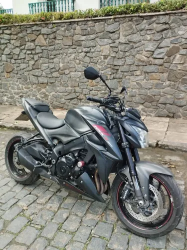 Moto p/ pessoas exigentes. L