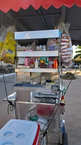 Carroça cachorro quente e espetinho