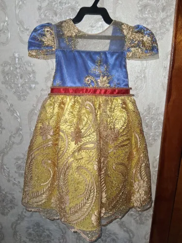VESTIDO BRANCA DE NEVE