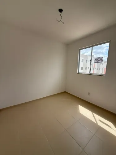 Condomínio altos do maguari 2 quartos 4 andar escada, outro no térreo, e outro no 5 andar.