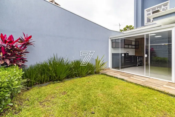 SOBRADO XAXIM 3 QUARTOS COM 191 M² PRIVATIVOS 4 VAGAS -