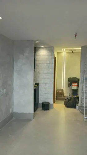 Linda sala comercial- Finamente decorada para Locação