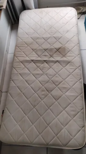 Cama solteiro retrátil 