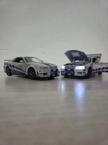 Miniatura GTR R34 Skyline 1:32 Liga de Metal | Cartão e Frete Grátis