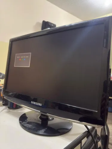 Monitor Samsung SyncMaster 933 18,5?