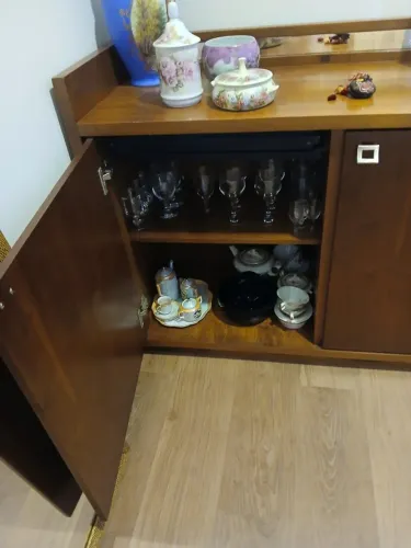 Buffet usado, perfeitíssimo.