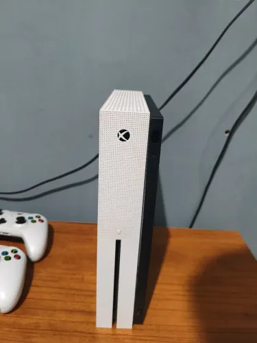 X BOX ONE S 1TB