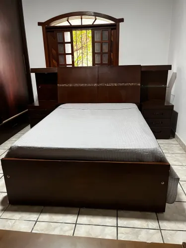 Cama casal Imbuia mel