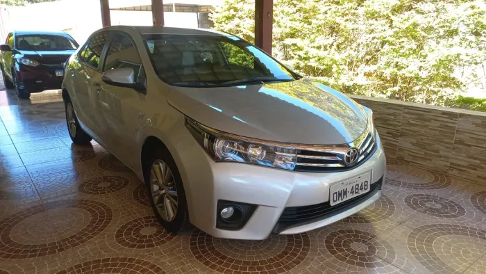 Toyota Corolla Altis 2.0 Flex 16V Aut. 2015