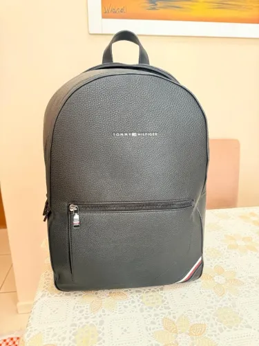 Mochila Tommy Hilfiger Original Preta - Modelo 2024.