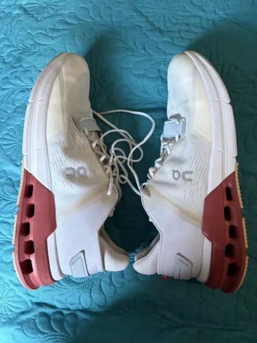 Tênis On Cloudnova flux tamanho 41