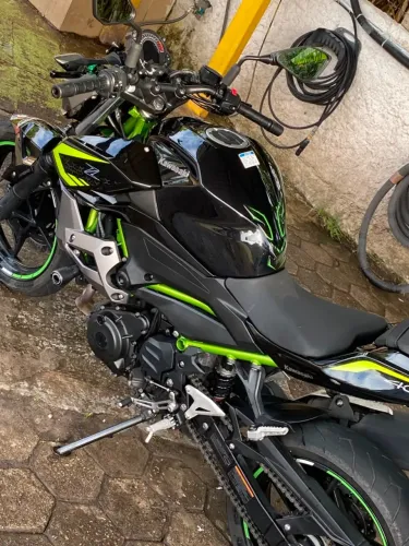 KAWASAKI Z 400 2020 - APENAS 10.000 RODADOS