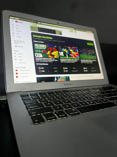 Apple MacBook Air A1466  - 2012