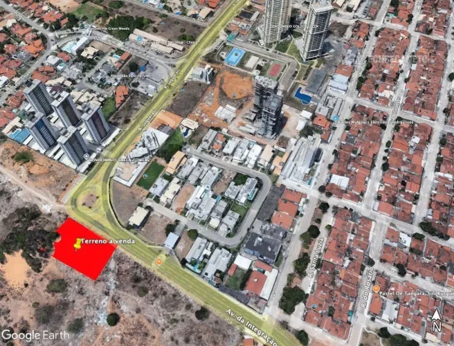 Terreno de esquina à venda Avenida da Integração Candelária
