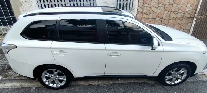 Mitsubishi Outlander 2.0 16V 160cv Aut. 2015