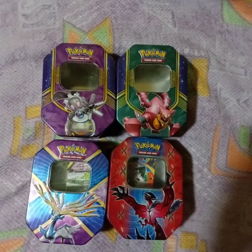 Lote com 4 latas pokemons vazias