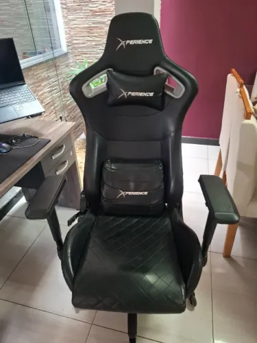 Cadeira Gamer Xperience Charger Preta, Braços 4D, Mecanismo Frog e Relax Avançado
