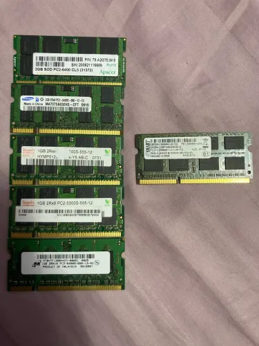 Lote de memórias pc2 e uma pc3