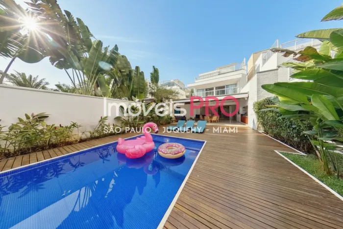 Casa pé na areia de Juquehy em condomínio