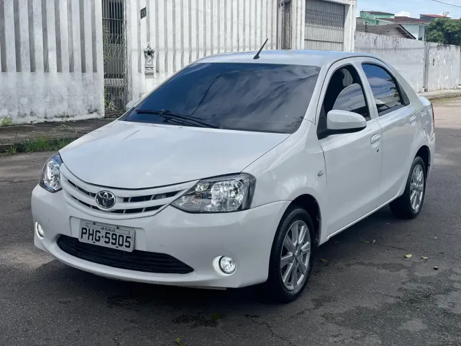 Toyota Etios X Sedan 1.5 Flex 16V 4P Mec. 2016