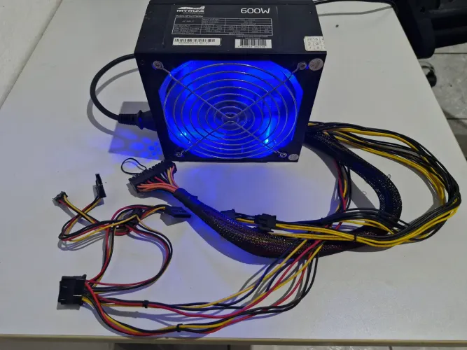 Fonte MyMax 600w - com Led