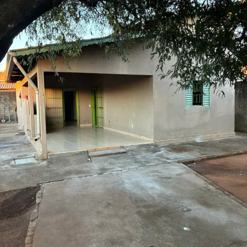 Casa Sozinha no Lote para Alugar em Goiânia