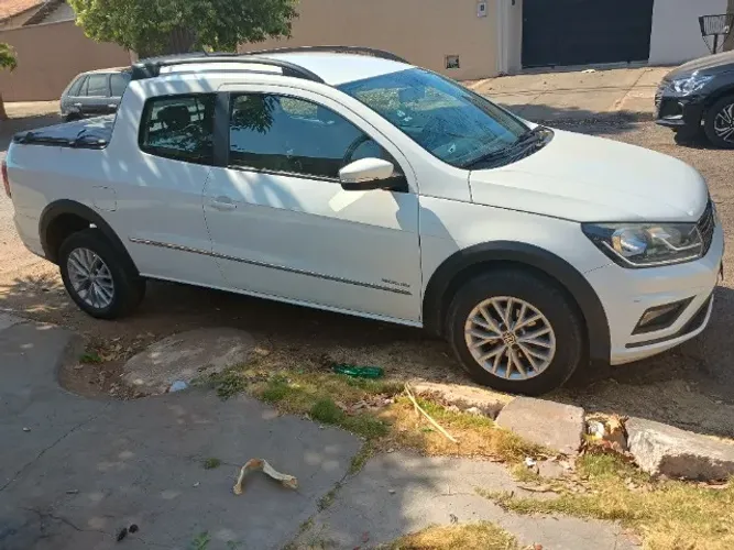 Volkswagen Saveiro Highline 1.6 T. Flex 8V CD 2017