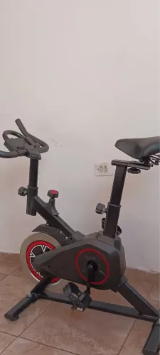 Bike spining | suporte para celular e tablet | adaptável | seminova  