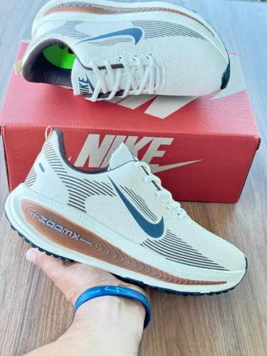 Tênis Nike ZoomX Invincible Run Bege | Amortecimento Máximo<br>