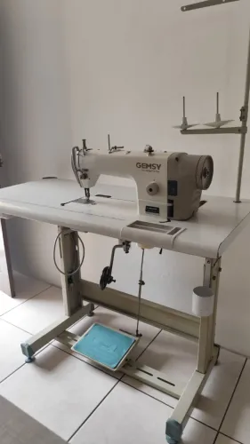 Máquina Reta Industrial GEMSY GEM8950