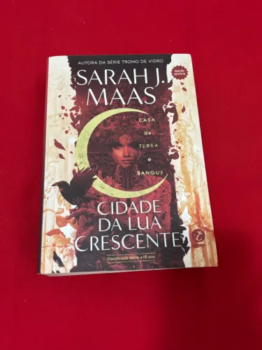 Livro ?Cidade da Lua Crescente?