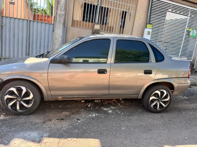 Chevrolet Classic Life/ls 1.0 VHC Flexp. 4P 2010