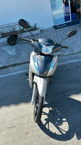 Biz 125. 2024 bem novinha