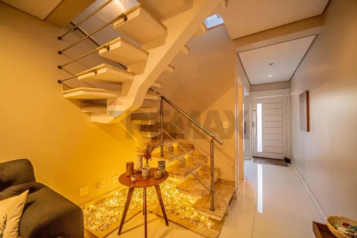 Casa de Condomínio para venda em Jardim Maria Tereza de 159.00m² com 3 Quartos, 3 Suites e