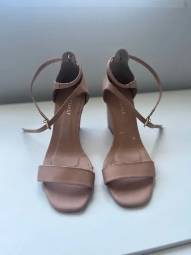 SANDÁLIA CONSTANCE 37