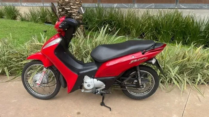 Honda Biz 125 Flx KS- 2011 - Vermelha - 2º Dono - Moto muito nova