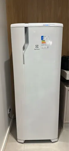 Geladeira FrostFree Electrolux Novíssima 