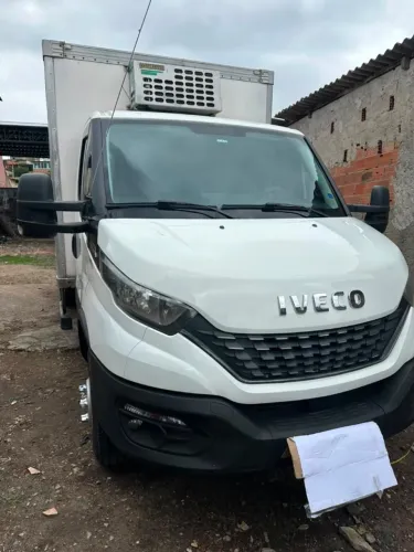 IVECO Daily 65-170 2022 CS2P com Baú Termoquímico - Muito Novo