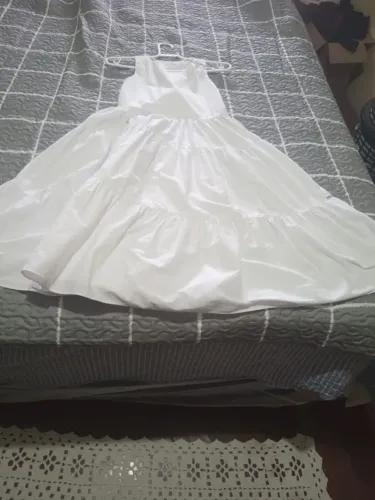 vende vestidos infantis de festa novos