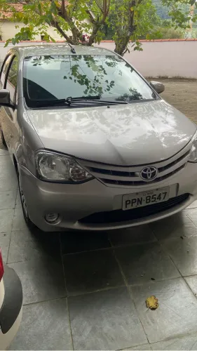 Toyota Etios X 1.3 Flex 16V 5P Mec. 2017
