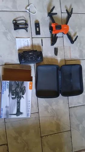 Vende-se drone pouco usado