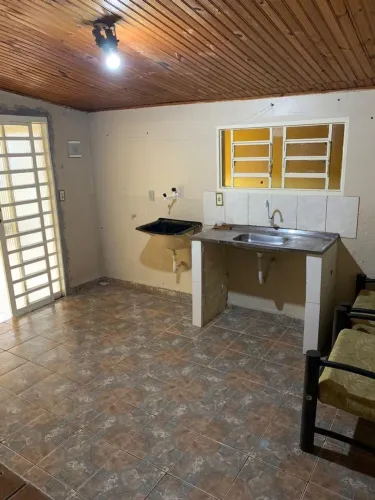 Alugo casa na Ceilândia Norte