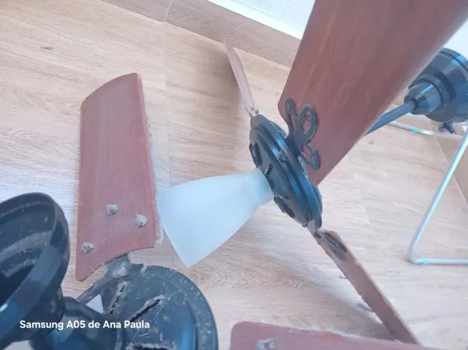 Vendo ventilador de teto 110 volts 