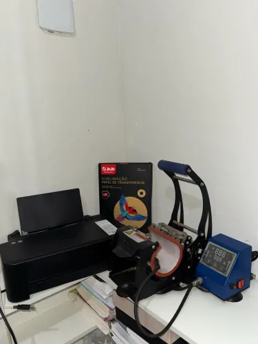 Kit c/ Prensa 7 Em 1 Livesub Touchscreen + Impressora função única cor Epson EcoTank L120