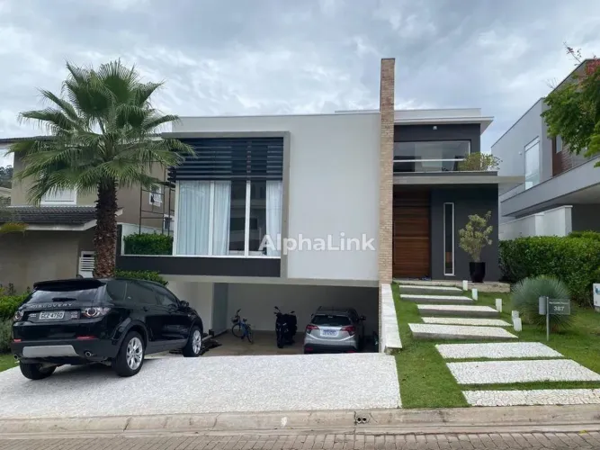 Casa com 3 dormitórios para alugar, 334 m² por R$ 32.500,00/mês - Tamboré - Santana de Par