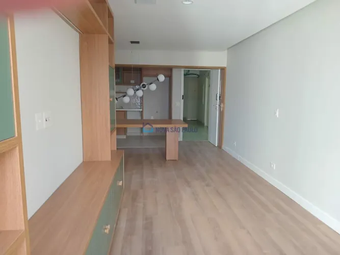 Apartamento reformado a venda Vila Olimpia, 2 quartos, suite, closet , vaga.