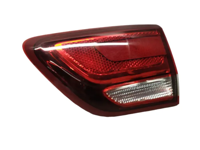 Lanterna Tampa Traseira Direita Chevrolet Cobalt 2015 A 2019
