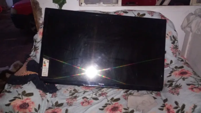 Vendo essa TV por 350 reais